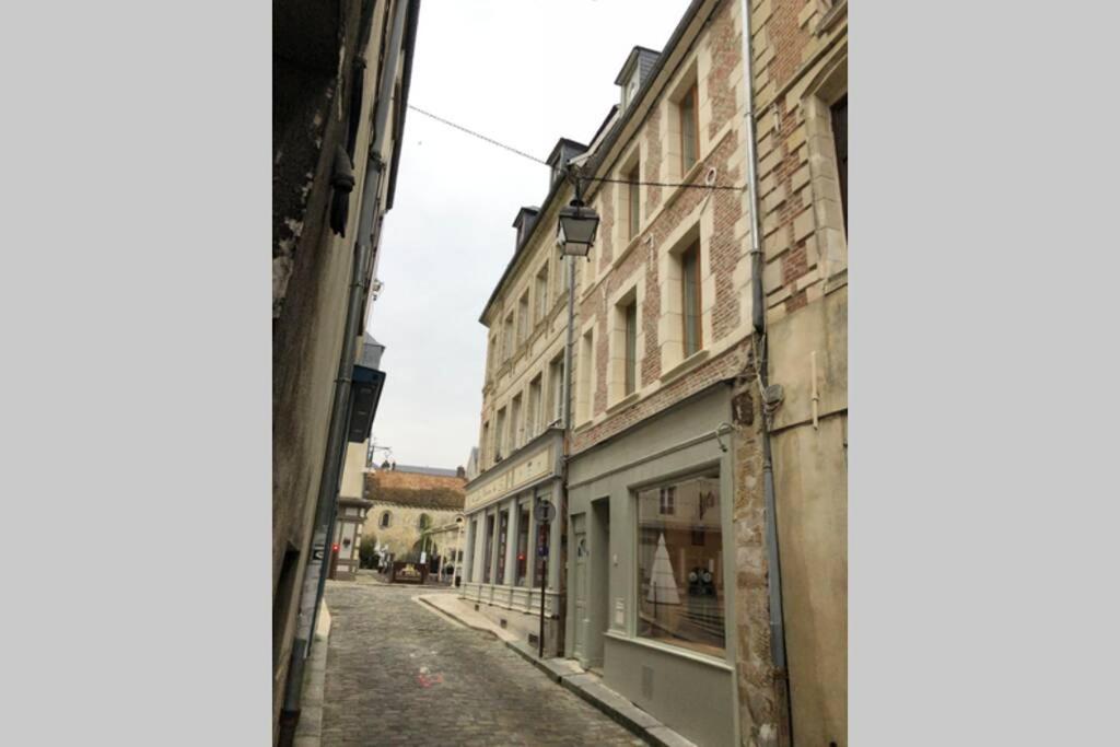 Laon : « Suite Privee Au Pied De La Cathedrale » Buitenkant foto