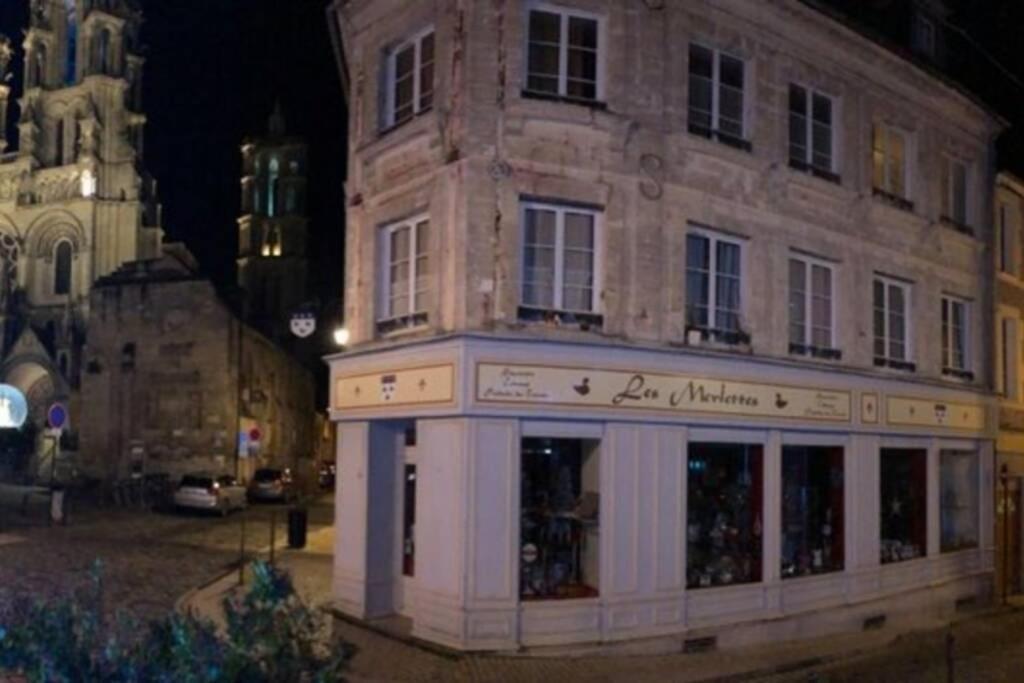 Laon : « Suite Privee Au Pied De La Cathedrale » Buitenkant foto